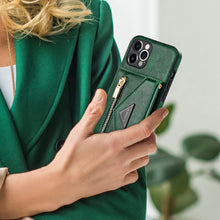 Lade das Bild in den Galerie-Viewer, Casekis Crossbody Strap Leather Magnetic Wallet Phone Case Green